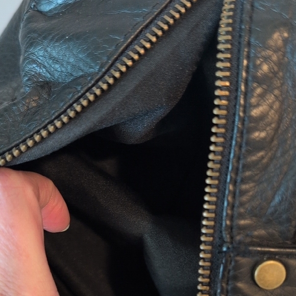 Bueno Faux Leather Overnight Bag In Good Used Condition - Picture 3 of 12